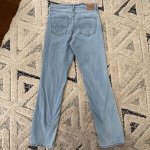 Denizen Levis Womens High Rise Straight Leg Jeans Light Wash Size 2 W26 L30